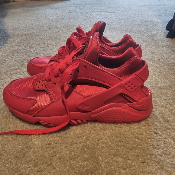 Nike Shoes - Nike Air Huarache Red Shoe